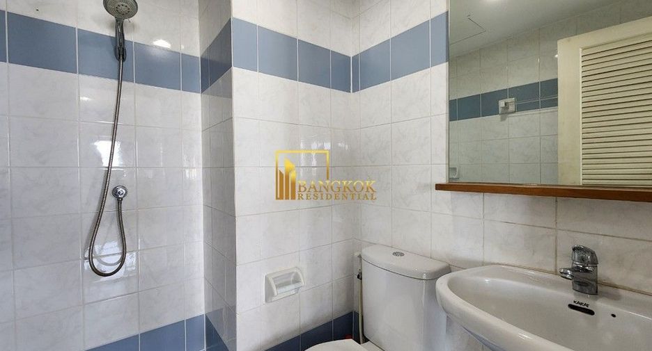 Condo en alquiler de 3 habitaciones en Watthana, Bangkok