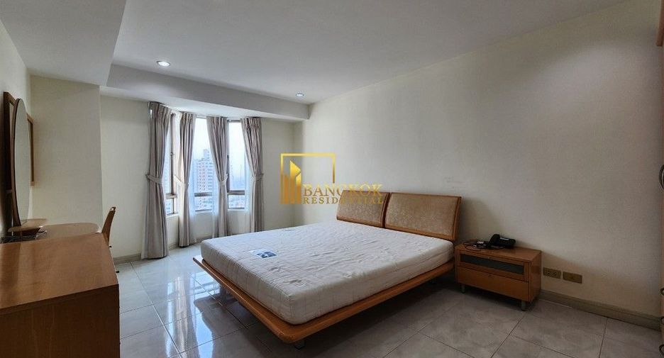Condo en alquiler de 3 habitaciones en Watthana, Bangkok