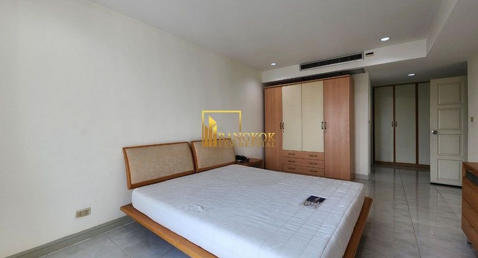 Condo en alquiler de 3 habitaciones en Watthana, Bangkok