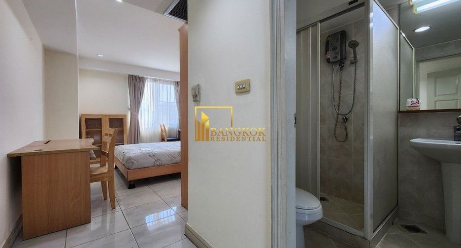 Condo en alquiler de 3 habitaciones en Watthana, Bangkok