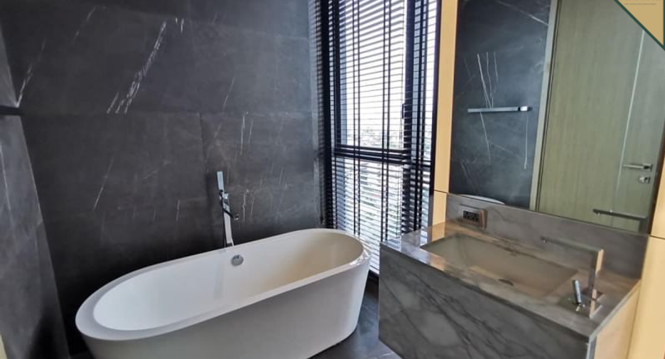 For sale 2 bedrooms condo in Watthana, Bangkok