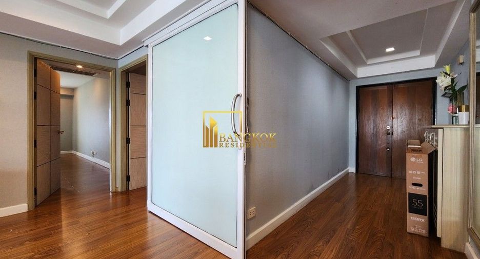 Condo en alquiler de 3 habitaciones en Watthana, Bangkok