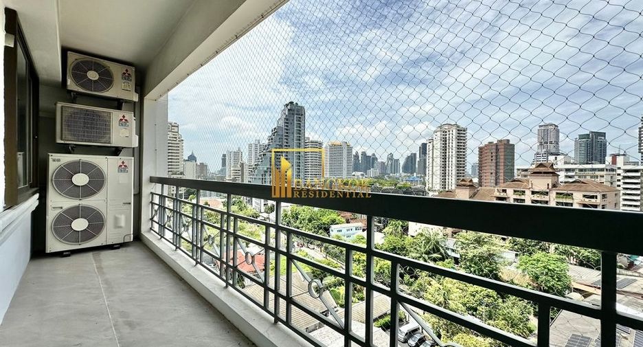 Condo en alquiler de 3 habitaciones en Watthana, Bangkok