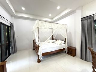 For rent 8 bed retail Space in Thai Mueang, Phang Nga