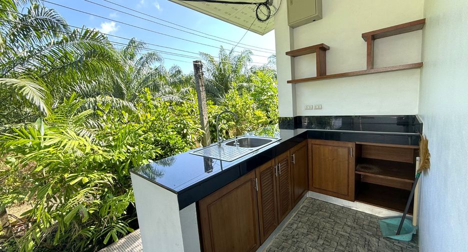For rent 8 bedrooms retail Space in Thai Mueang, Phang Nga