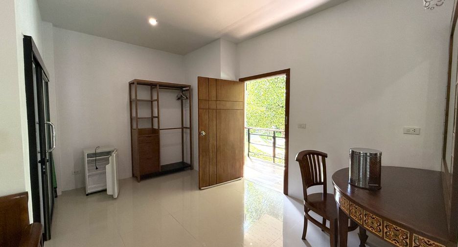 For rent 8 bedrooms retail Space in Thai Mueang, Phang Nga