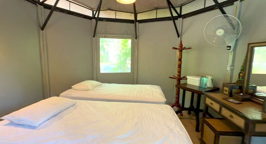 For rent 8 bedrooms retail Space in Thai Mueang, Phang Nga