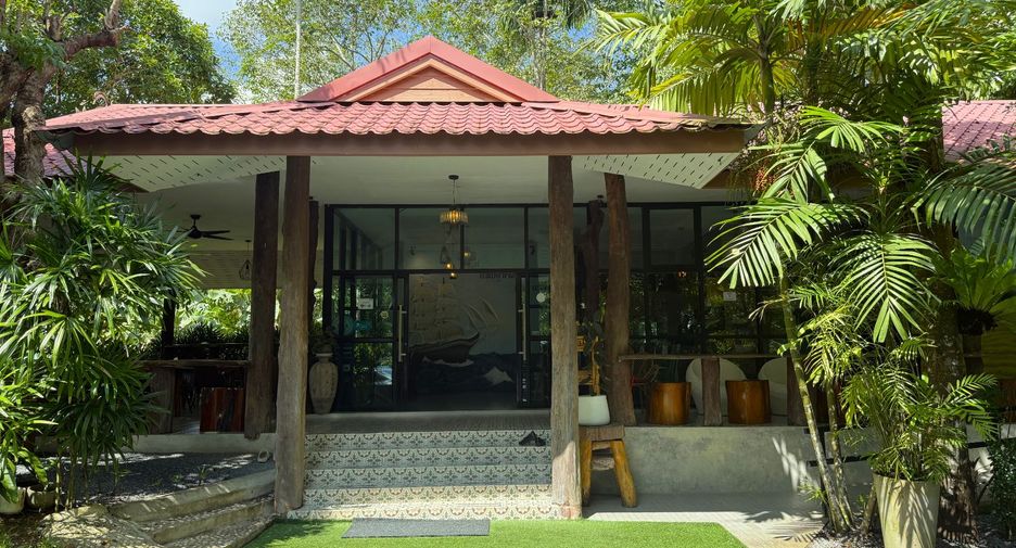 For rent 8 bedrooms retail Space in Thai Mueang, Phang Nga