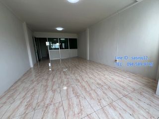 For rent 4 bed retail Space in Bang Bo, Samut Prakan