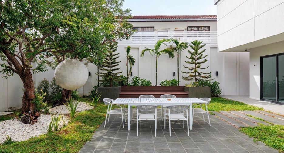 For sale 8 bedrooms villa in Bang Lamung, Chonburi
