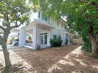 À louer et à vendre 3 chambres maison à Si Racha, Chonburi