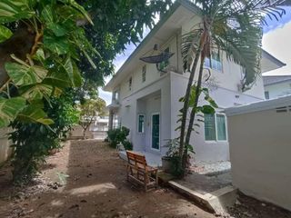À louer et à vendre 3 chambres maison à Si Racha, Chonburi