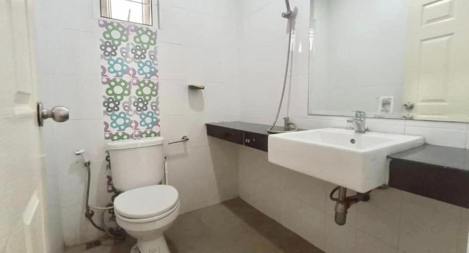 For rent and for sale 3 bedrooms house in Si Racha, Chonburi