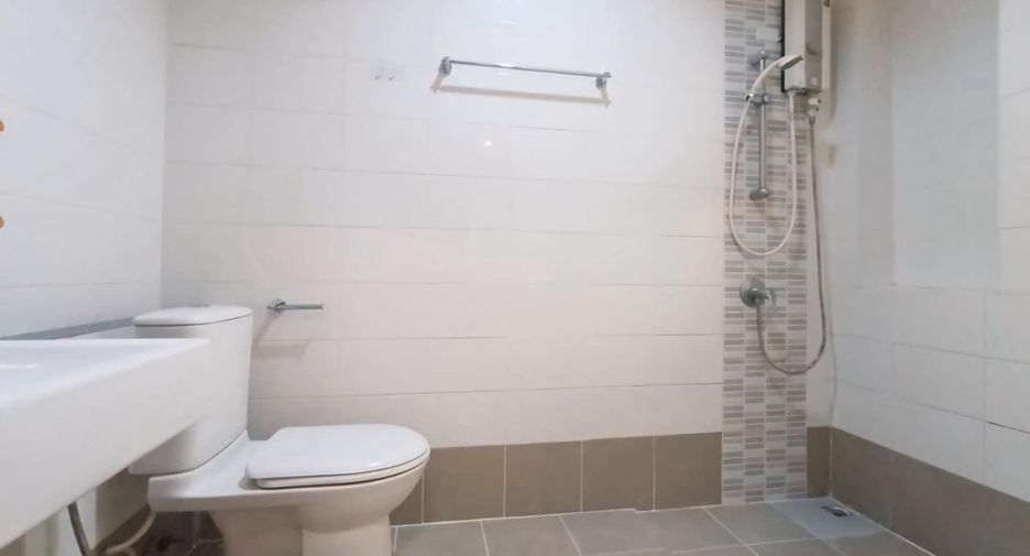 For rent and for sale 3 bedrooms house in Si Racha, Chonburi