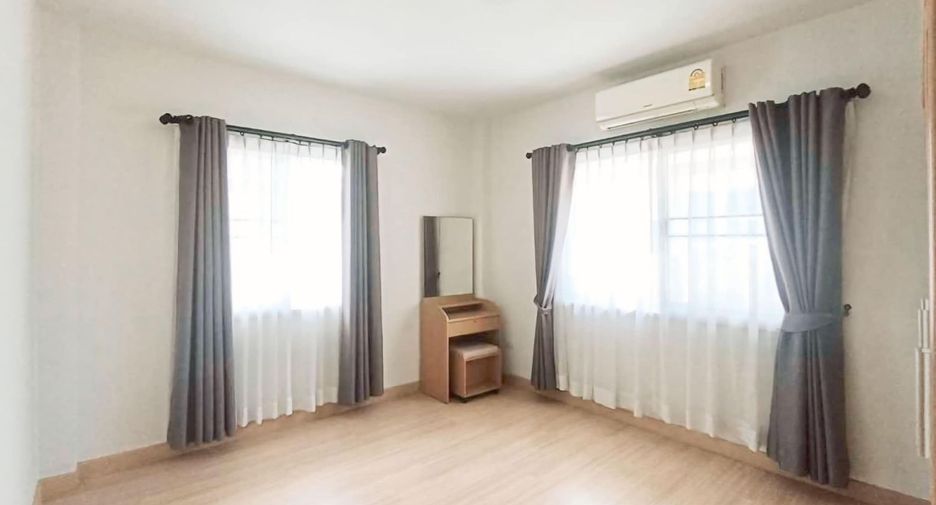 For rent and for sale 3 bedrooms house in Si Racha, Chonburi