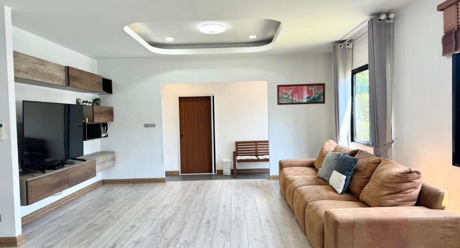 For rent 3 bedrooms house in Si Racha, Chonburi
