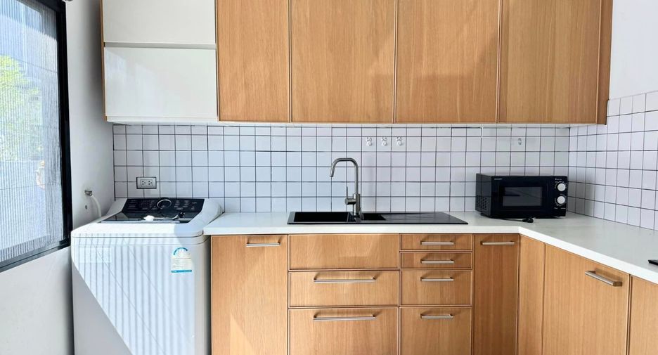For rent 3 bedrooms house in Si Racha, Chonburi