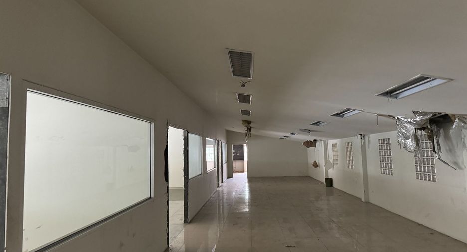 For rent warehouse in Suan Luang, Bangkok