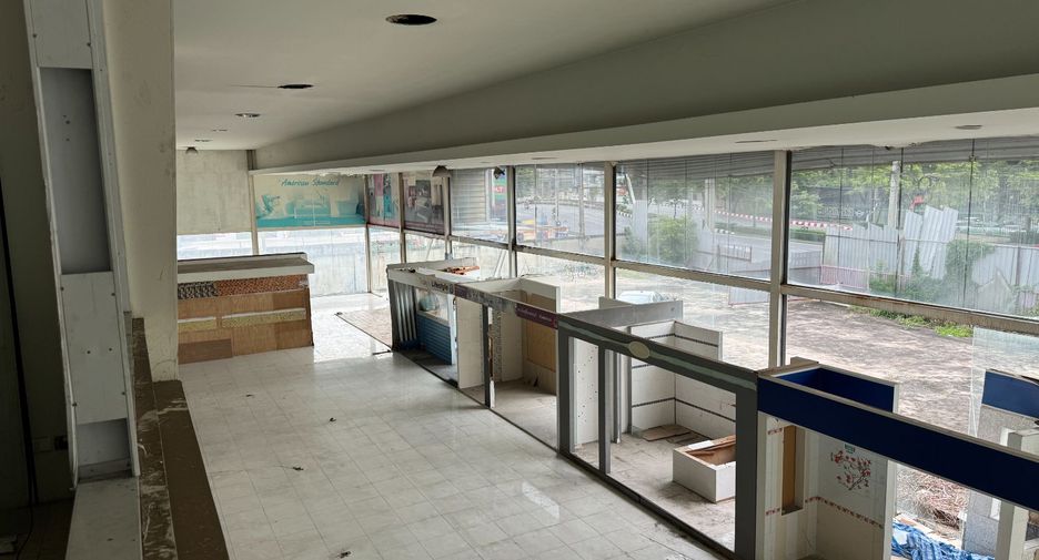 For rent warehouse in Suan Luang, Bangkok