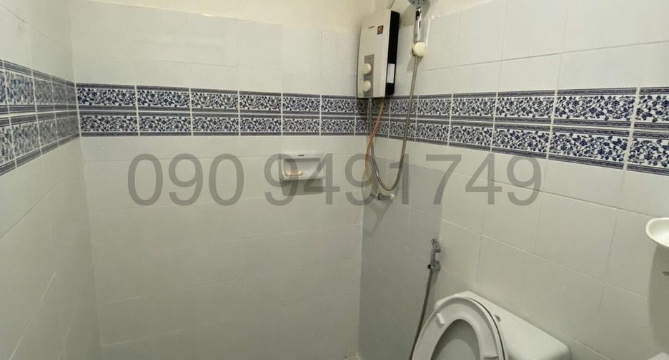 For rent studio townhouse in Lat Phrao, Bangkok