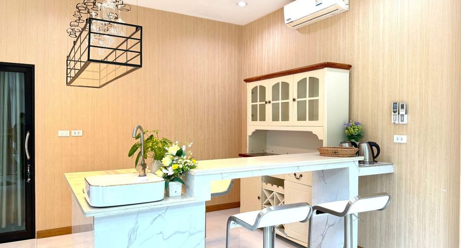 For rent 5 bedrooms villa in Takua Thung, Phang Nga