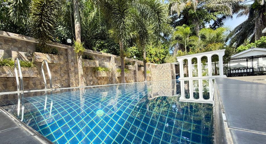 For rent 5 bedrooms villa in Takua Thung, Phang Nga
