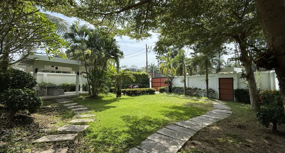 For rent 5 bedrooms villa in Takua Thung, Phang Nga