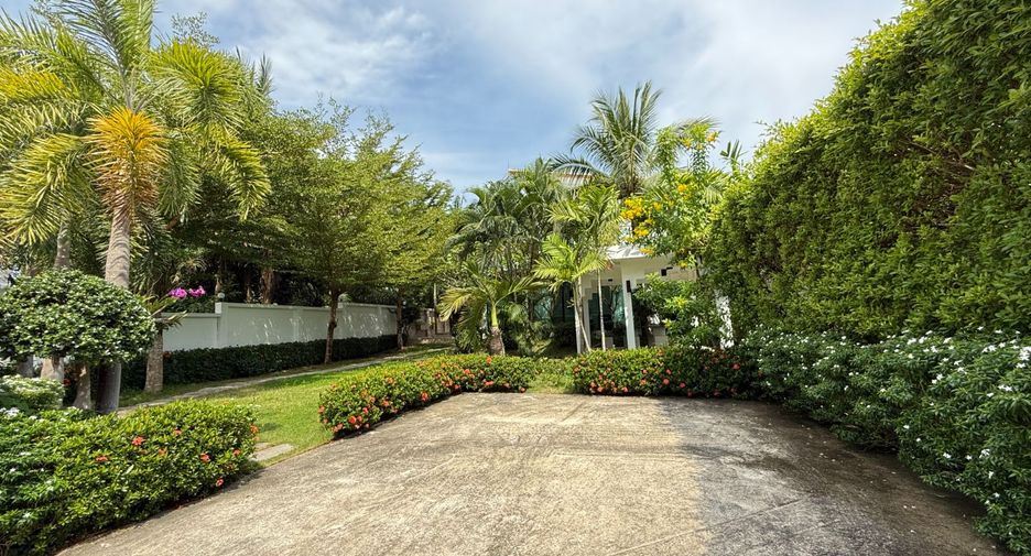 For rent 5 bedrooms villa in Takua Thung, Phang Nga