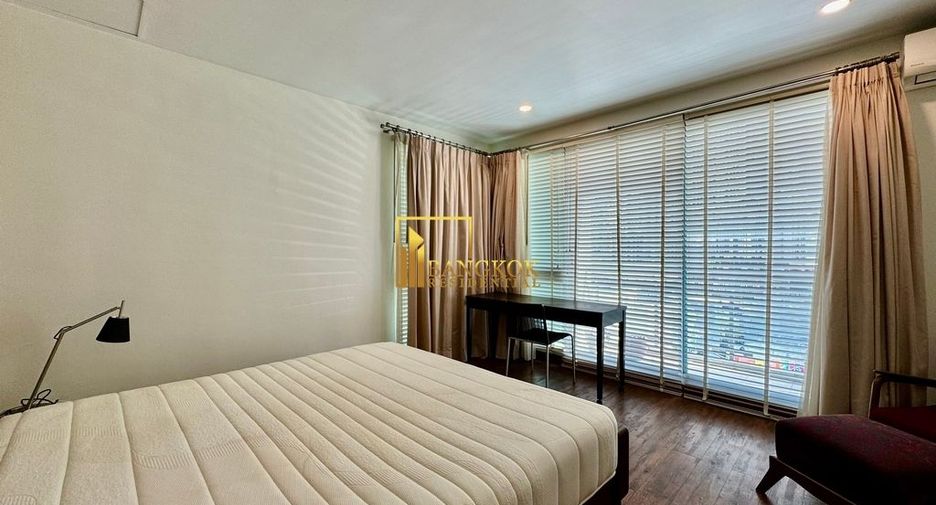 For rent 2 bedrooms condo in Khlong Toei, Bangkok