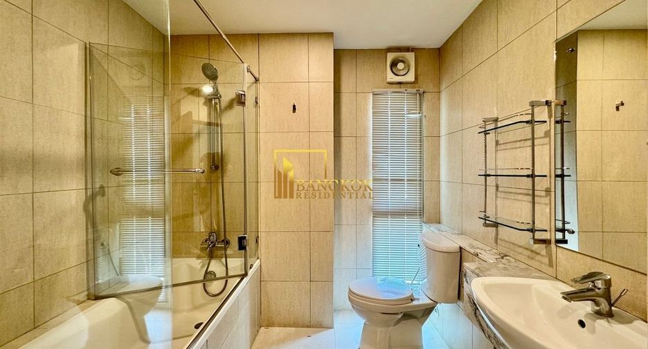 For rent 2 bedrooms condo in Khlong Toei, Bangkok