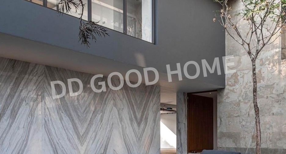 For sale 7 bedrooms house in Lat Phrao, Bangkok