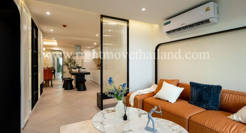 For sale 3 bedrooms condo in Watthana, Bangkok