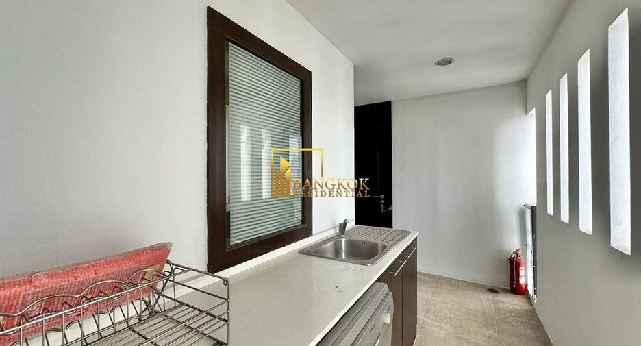 Condo en alquiler de 3 habitaciones en Sathon, Bangkok