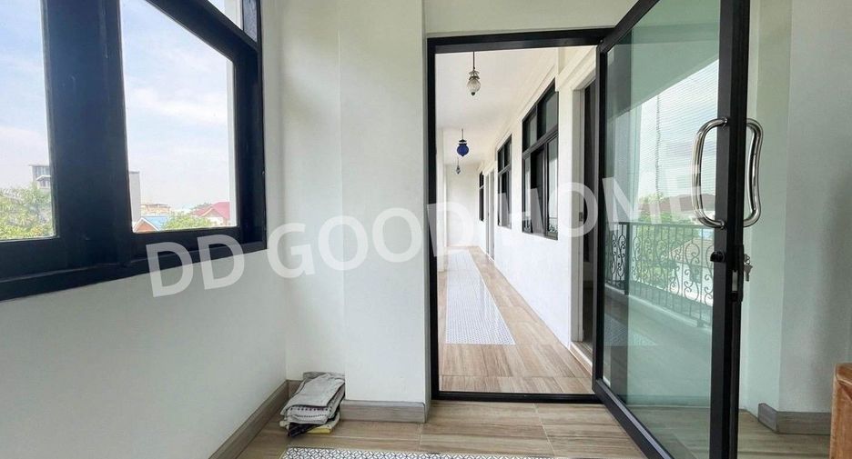 For sale 12 bedrooms apartment in Taling Chan, Bangkok