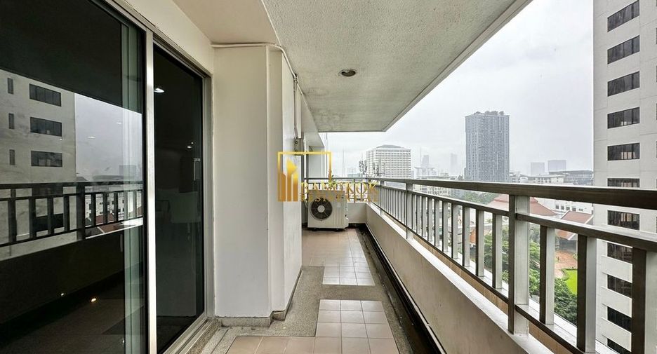 À louer 3 chambres condo à Sathon, Bangkok