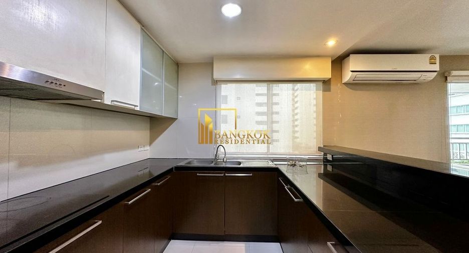 À louer 3 chambres condo à Sathon, Bangkok