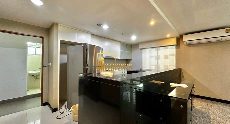 À louer 3 chambres condo à Sathon, Bangkok