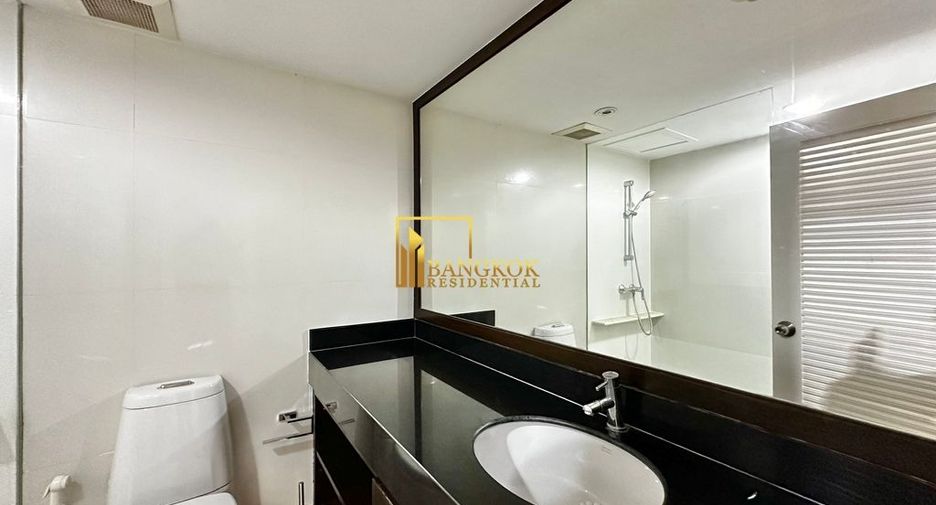 À louer 3 chambres condo à Sathon, Bangkok