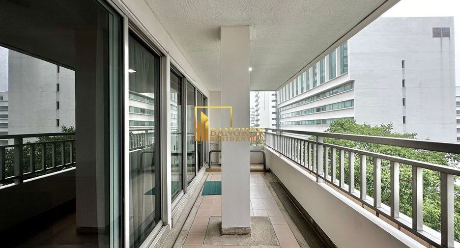 À louer 3 chambres condo à Sathon, Bangkok