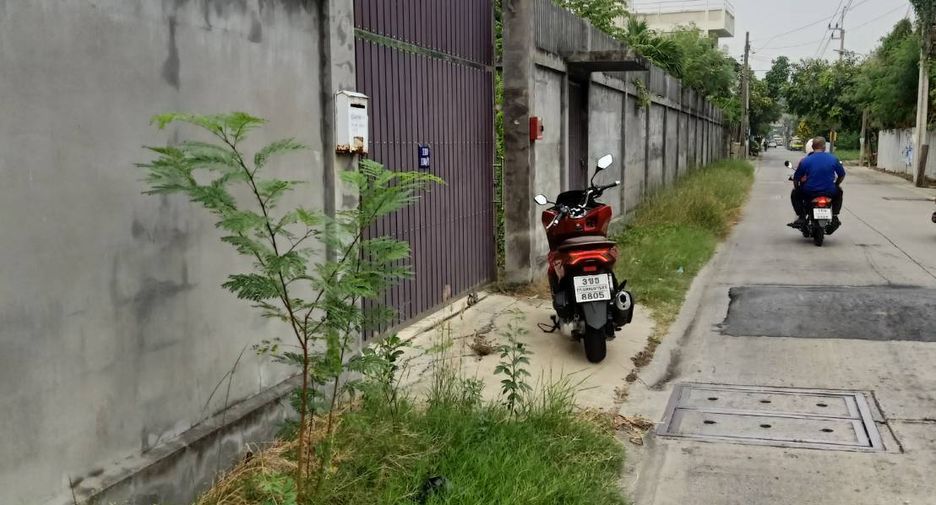 For sale land in Mueang Samut Prakan, Samut Prakan