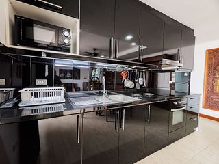 For sale 2 bed condo in Pratumnak, Pattaya