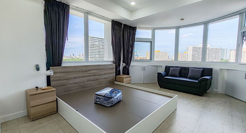 For sale 2 Beds condo in Bang Lamung, Chonburi