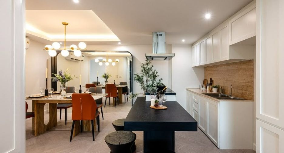 Wohnung zum Kauf mit 3 Zimmer in Watthana, Bangkok