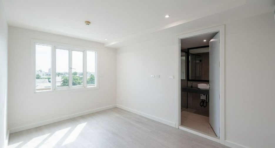 Wohnung zum Kauf mit 3 Zimmer in Watthana, Bangkok