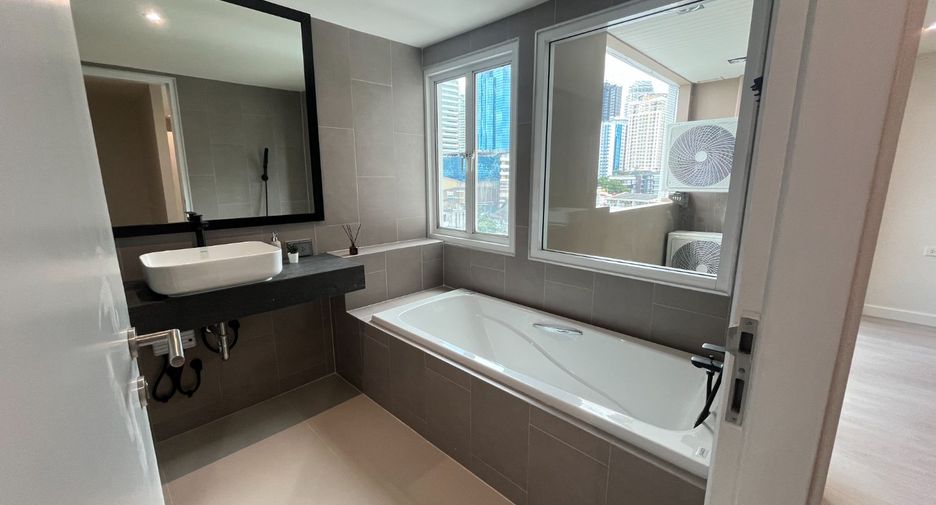 Wohnung zum Kauf mit 3 Zimmer in Watthana, Bangkok