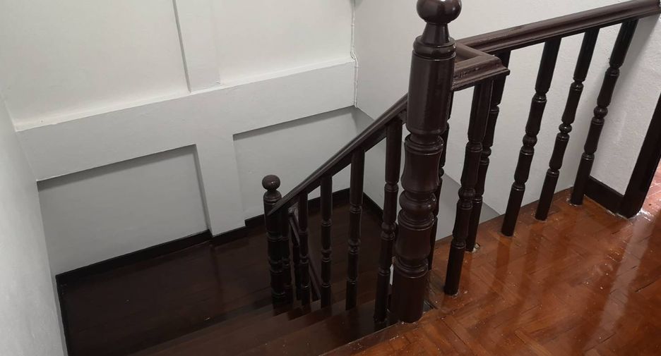For sale 4 bedrooms townhouse in Mae Rim, Chiang Mai