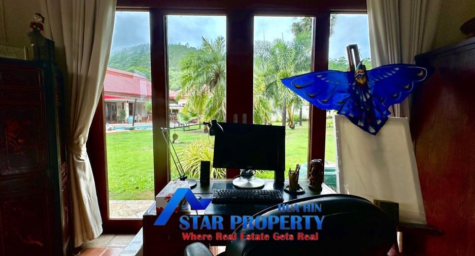 For sale 5 bedrooms villa in Sam Roi Yot, Prachuap Khiri Khan