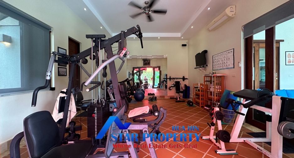 For sale 5 bedrooms villa in Sam Roi Yot, Prachuap Khiri Khan
