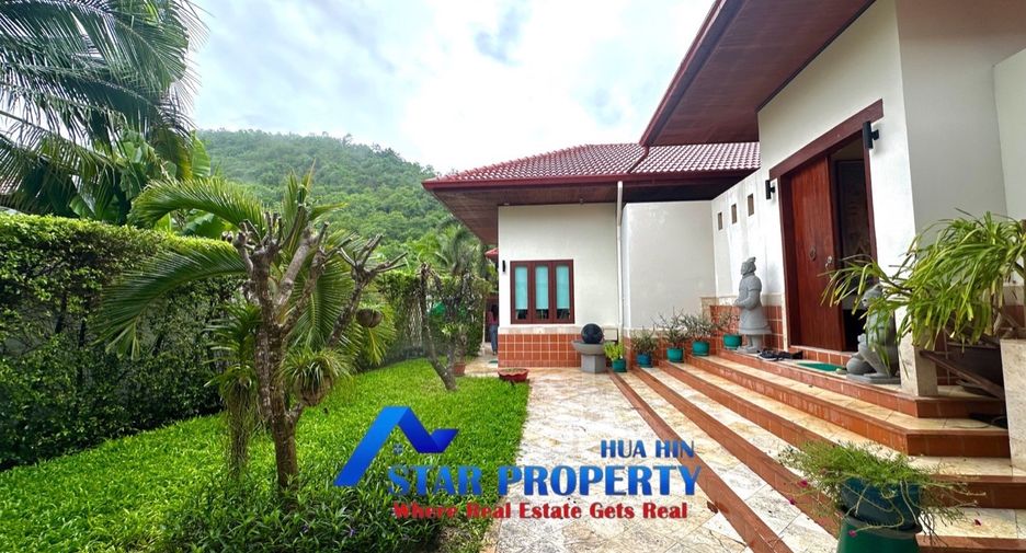 For sale 5 bedrooms villa in Sam Roi Yot, Prachuap Khiri Khan