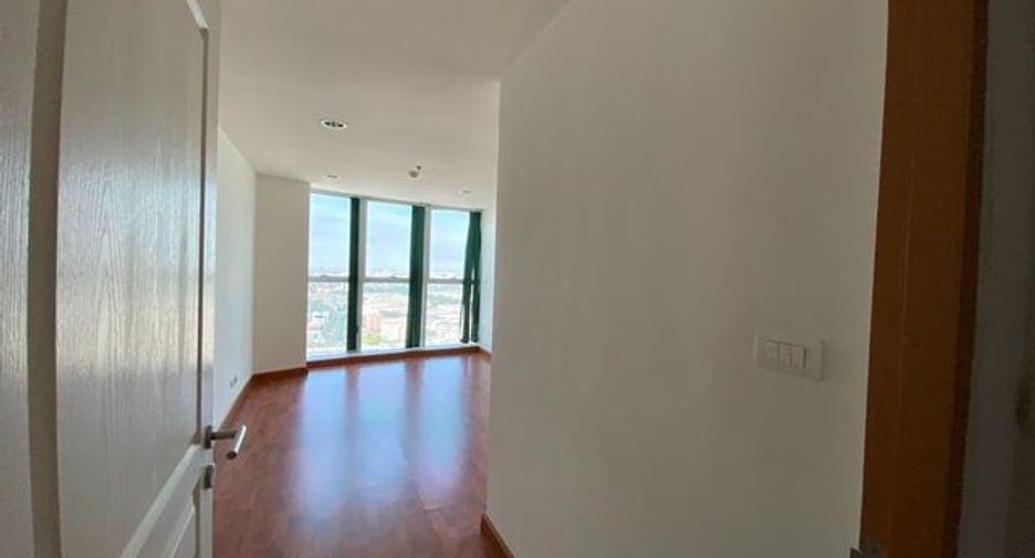 For sale 1 bed condo in Bang Kapi, Bangkok
